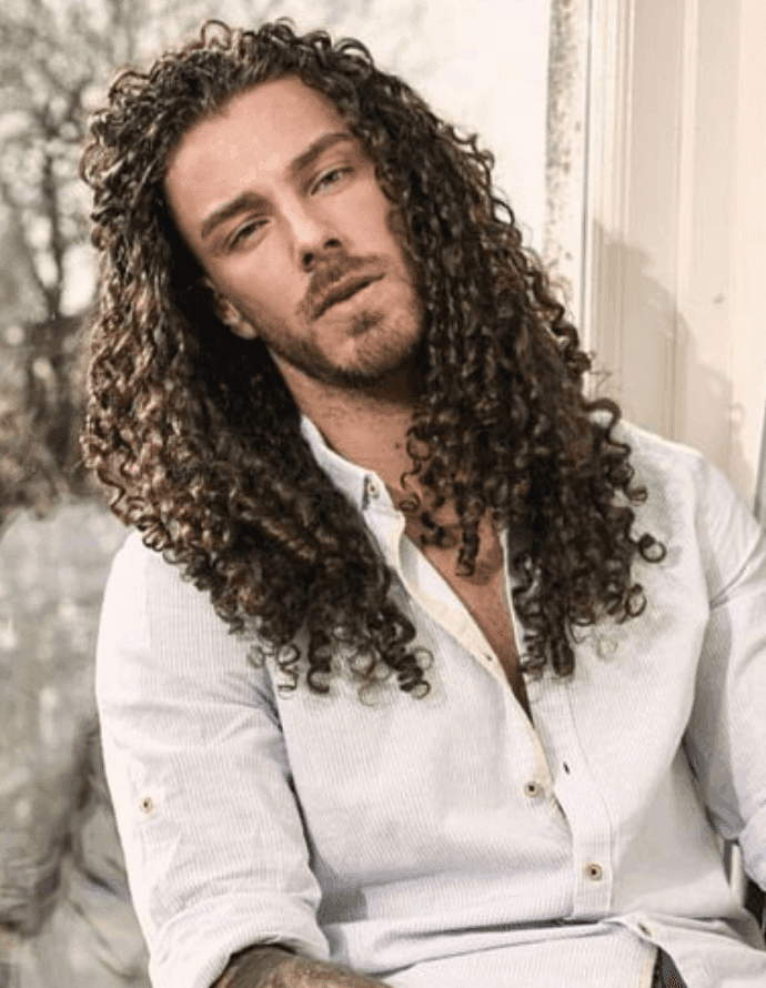 Cabelo longo masculino: Netto Gomes/Pinterest