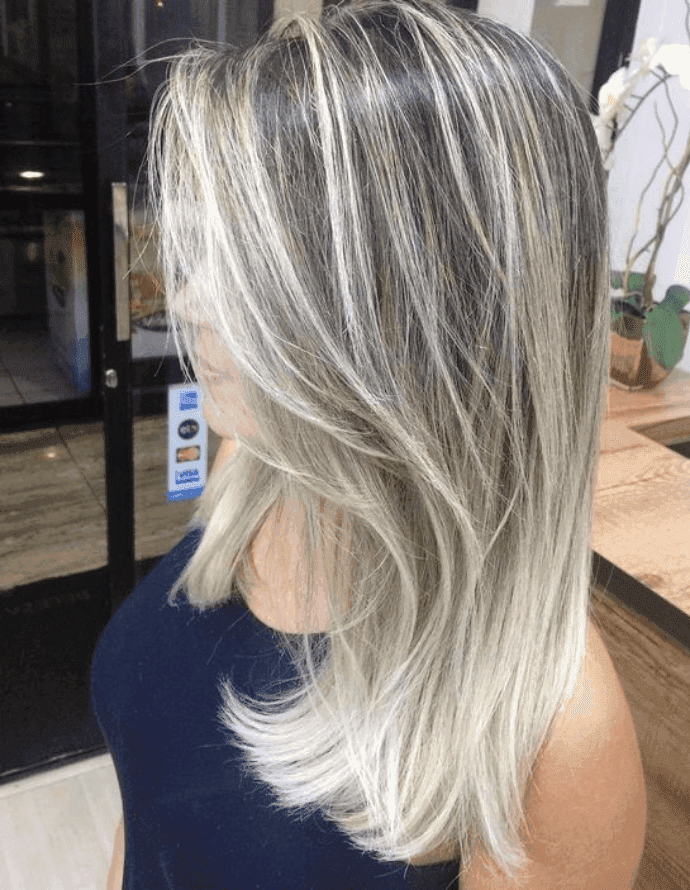 Cabelo Platinado com Luzes - Corte Médio: The Right Hairstyles/Pinterest