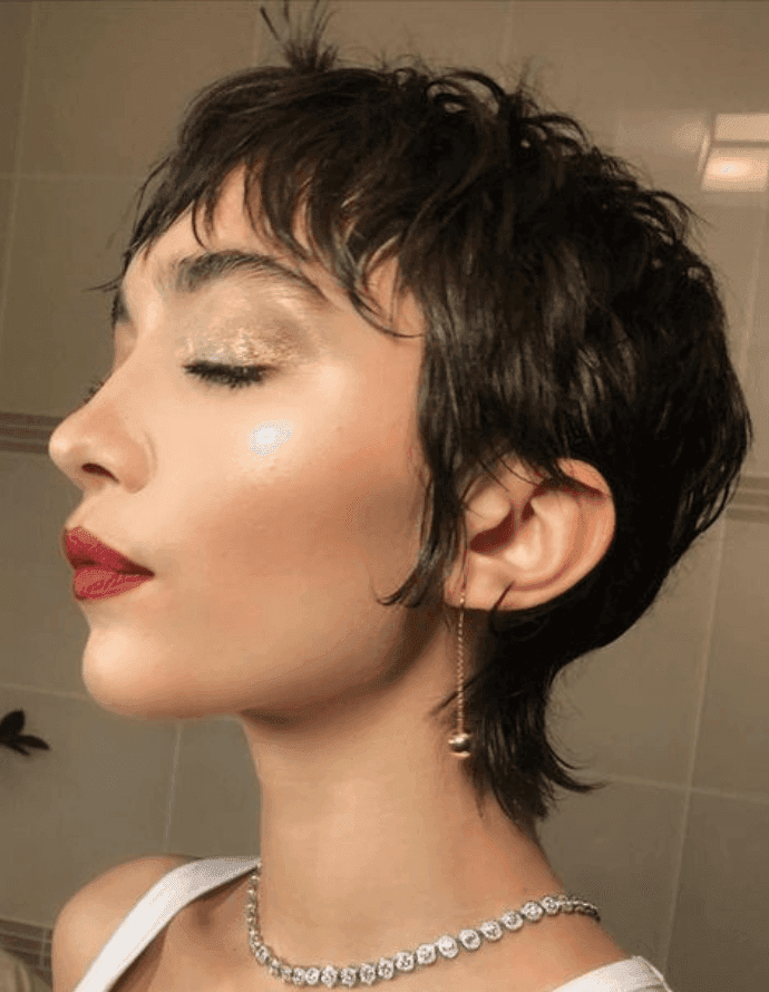 Cabelo Mullet Feminino Curto Castanho: Glamour UK/Pinterest