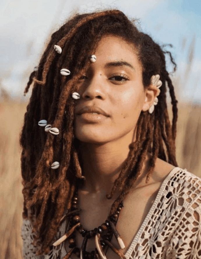 Dreadlocks: Saiba o que são os dreads, tipos, inspirações e como cuidar!