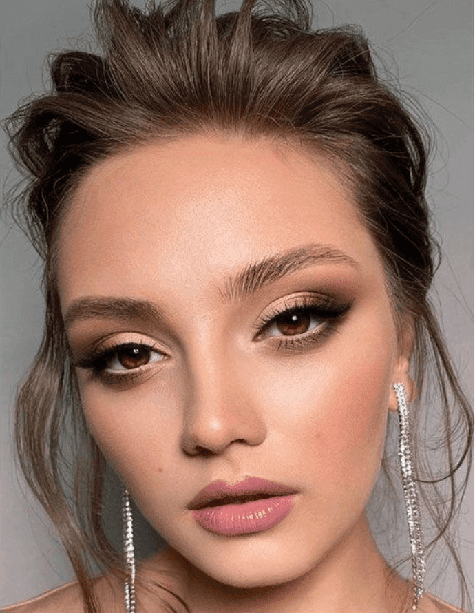 Maquiagem noite para formatura: PurePeople Brasil/Pinterest
