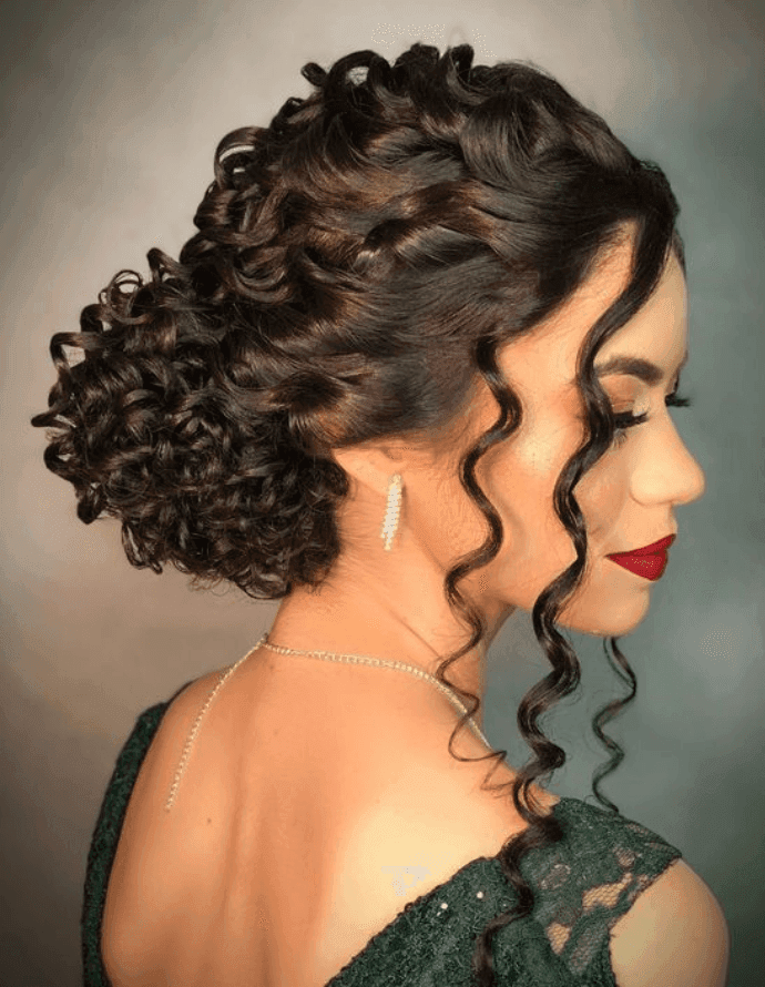 Penteado madrinha cachos: Dicas de Mulher/Pinterest