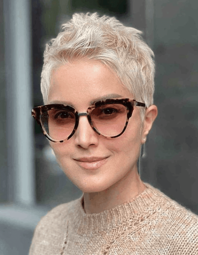 Pixie Cut platinado: Latest Hairstyles/Pinterest