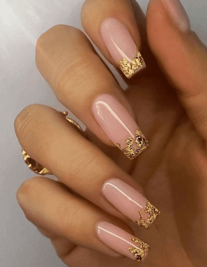 Unhas encapsuladas delicadas: Gessica Carvalho/Pinterest