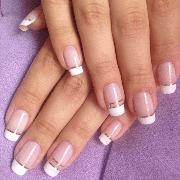 Unha francesinha decorada com fitas: carreirabeauty.com/Pinterest