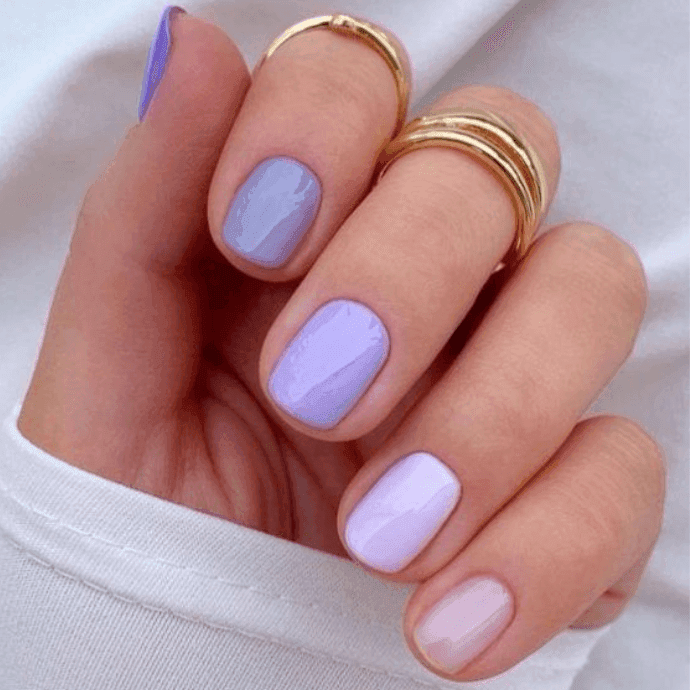 Unha esmaltada simples lilás: Tiffany Turner Moon/Pinterest 